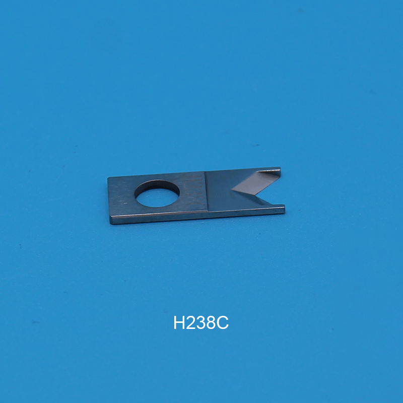 H238C V-blade